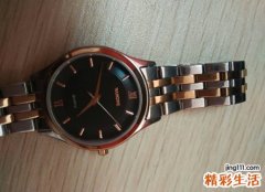 梦见掉牙出血