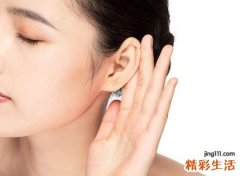 女人右耳朵热什么预兆