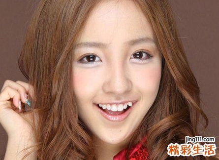 上牙代表父母缘分，下牙代表儿女运势