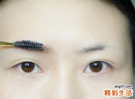 眉毛没有后半截的女人面相