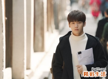 简单淡雅的美男子优雅昵称，帅气男生有内涵的气质网名