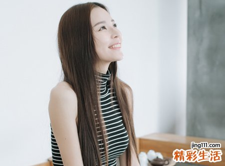梦见别人给自己梳头