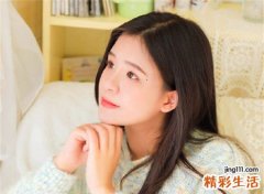 女人左眼尾下面有颗痣