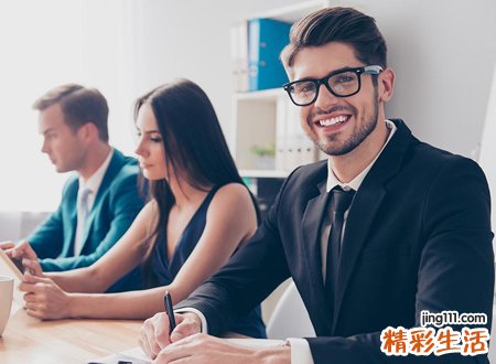 属牛和属龙能共事业吗，为什么属牛的与龙相克