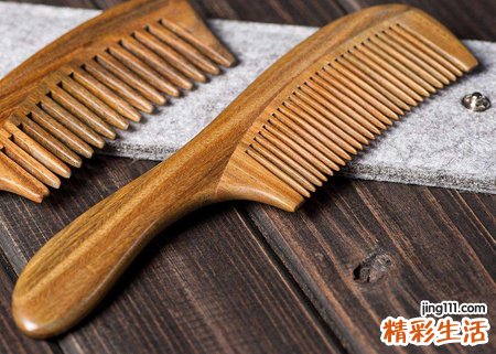 梦见梳子是什么意思，女人梦见塑料梳子