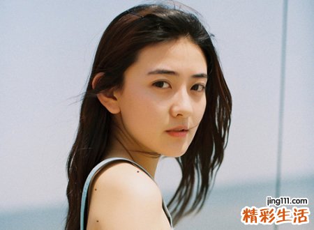 三颗痣成三角形的女人命短吗