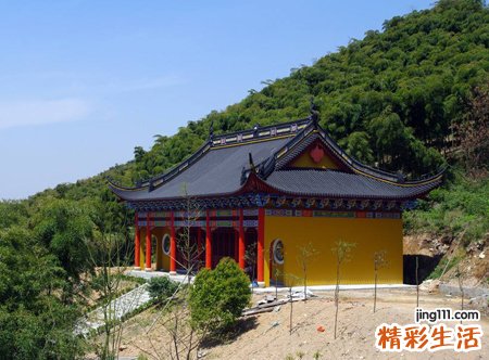 梦见寺庙是什么预兆,做梦梦到寺庙但是没进去