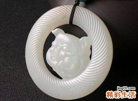 带自己的生肖吊坠好吗，哪些属相不适合戴玉