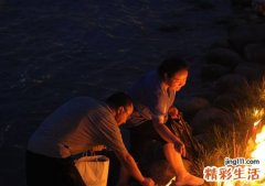 梦见烧纸钱火很旺有什么预兆，已婚女人梦见烧纸钱