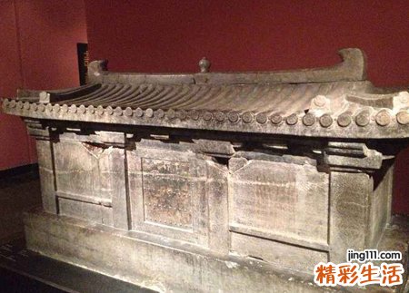 梦见石棺是什么意思，男人梦见石棺材的吉凶