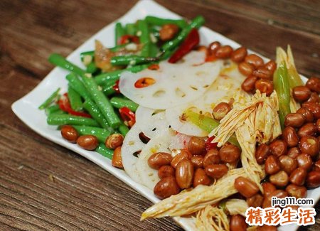 梦见别人请吃饭我没吃成好吗，女人梦见别人请吃饭