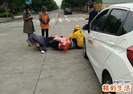 梦到车祸自己安然无恙有什么预兆，梦见车祸人没事车坏了