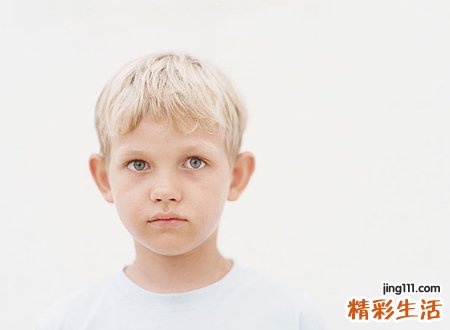 眉毛上长了一根白毛是好是坏