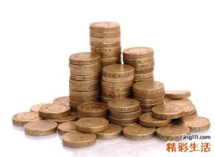 梦见别人给自己现金有什么预兆，女人梦见别人给自己钱