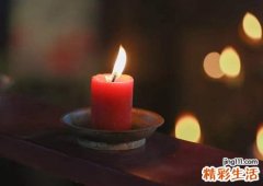 梦见死去的同事还活着有什么预兆，梦到已故女性同事