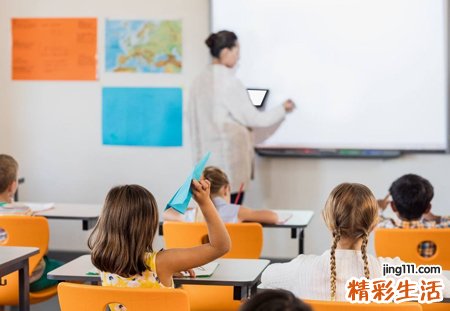 梦见上课是什么意思，已婚女人梦见在教室上课