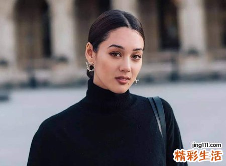 女人嘴左下方有痣代表什么