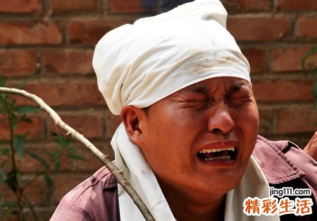 梦见好多亲戚披麻戴孝好不好，做梦梦到看见一群人披麻戴孝