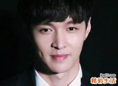 双酒窝的男人