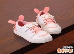 梦见自己买鞋子预示什么，女人做梦梦见买鞋试鞋