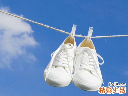 梦见别人送鞋是什么意思，女人梦见别人送新鞋子