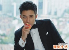 小拇指长痣代表什么