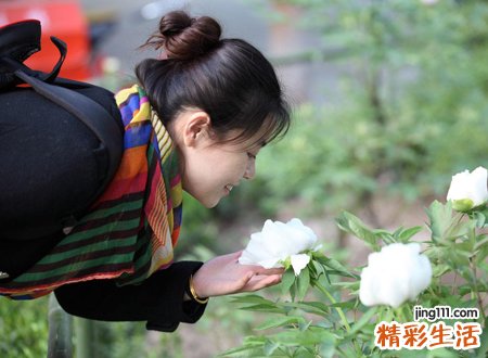 耳朵一高一低命运如何
