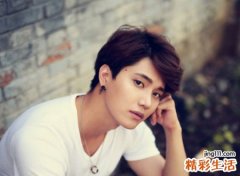 鬓角长痣代表什么