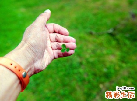 1988属龙女一生的命运，88属龙一生转折点在多少岁
