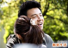 巨蟹男双鱼女谁该主动，巨蟹男眼中的双鱼女为什么是傻子