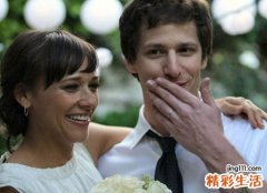 狮子男爱上射手女的表现，解读狮子男和射手女谁吃定呢