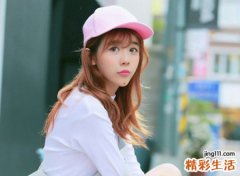 下巴正中间有痣的女人