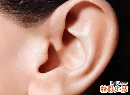 耳朵里长痣代表什么