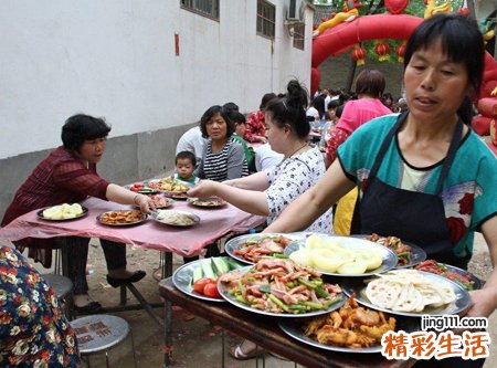 梦见红白喜事是什么意思，做梦梦到婚礼和葬礼两个场景