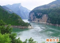 梦见河流是什么意思，做梦梦到流动的河水