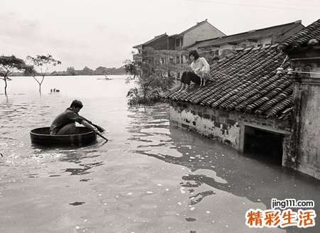 梦见洪灾逃亡有什么预兆，做梦梦到水灾自己没事