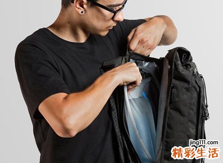 脖子长痣代表什么