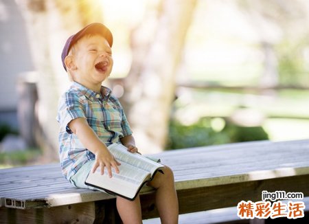 梦见哈哈大笑是什么意思，女人梦见自己哈哈大笑