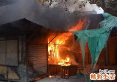 梦见房顶着火是什么意思，女人梦到屋顶着火