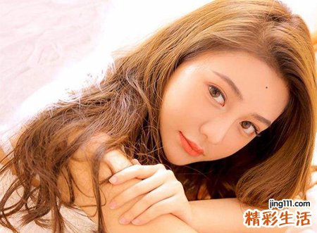女人额头中间有痣面相