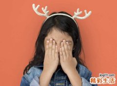 女生右眼睛跳什么预兆