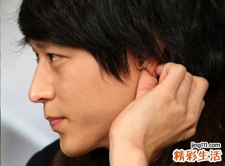 耳朵背后长痣的男人命好吗