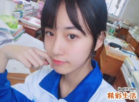眉峰有痣好吗