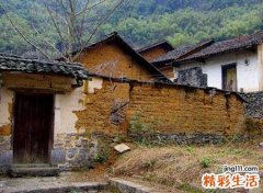 梦见刮大风把老宅的房顶给刮跑了