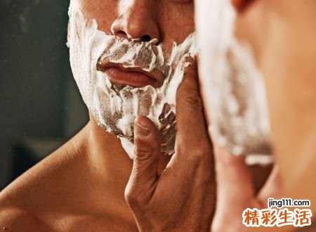 梦见刮胡子有什么预兆，做梦梦到自己刮胡子很干净