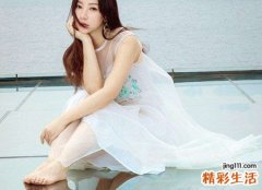 梦见光着脚是什么意思，女人梦见自己光着脚走路