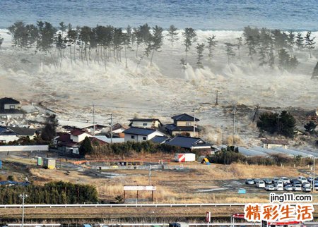 梦见地震海啸是什么意思，梦到海啸袭来成功逃生