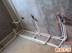 梦见水管漏水，梦到卧室内水管漏水喷的满房子都是水