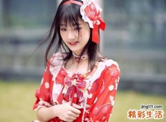 女命带红艳桃花长相