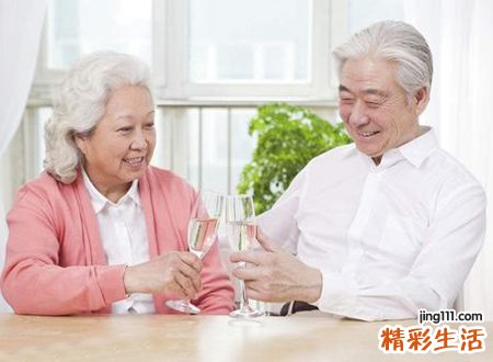 属羊男和属狗女相配吗，男羊女狗在一起好不好
